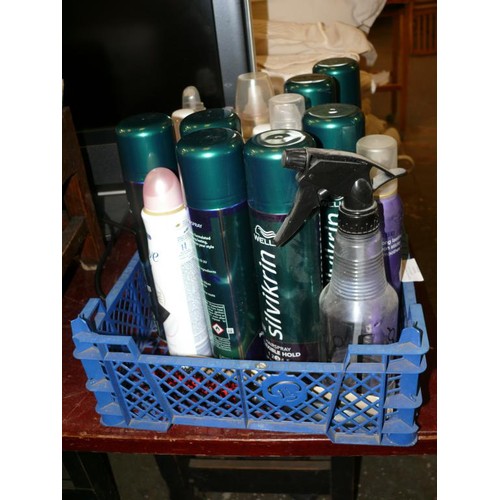 222 - A NICE SELECTION OF TOILETRIES MAINLY FOR HAIR STYLING TO INCLUDE WELLA, BED HEAD, VO5 ETC