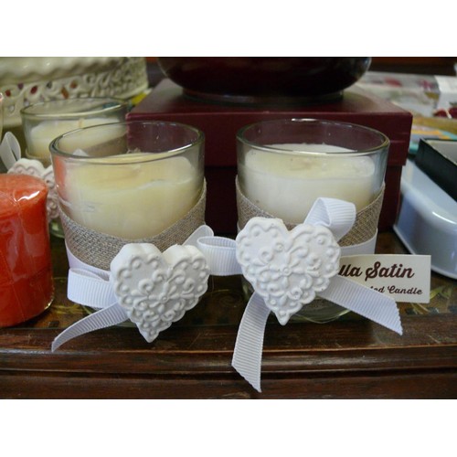 221 - A SELECTION OF SMALL CANDLES AND A TREEN BOX WITH LID