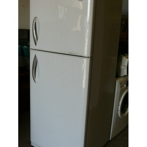 309 - LARGE LG FRIDGE FREEZER EXPRESS COOL GR-572TVF, CLEAN CONDITION