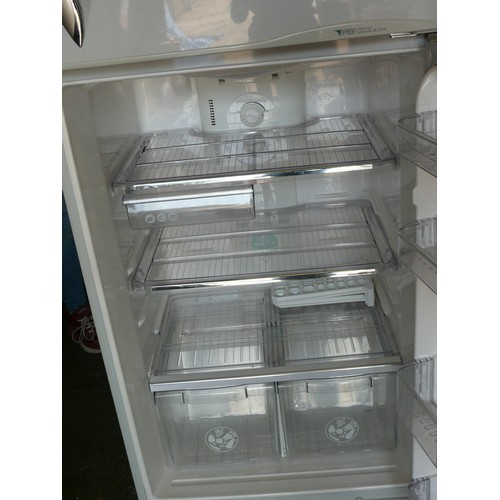 309 - LARGE LG FRIDGE FREEZER EXPRESS COOL GR-572TVF, CLEAN CONDITION