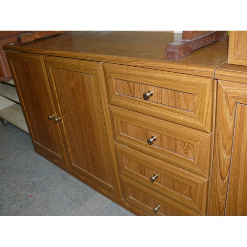 271 - SMALL WOODEN SIDEBOARD WITH DOUBLE DOOR CUPBOARD AND 4 DRAWERS