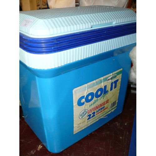 242 - A BLUE COOLBOX WITH CLEAN INTERIOR