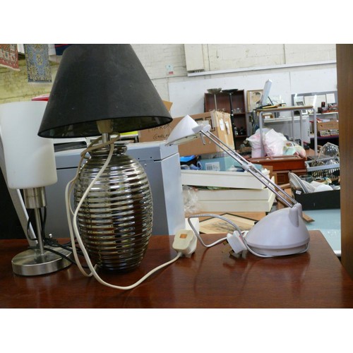 279 - 3 VARIOUS TABLE LAMPS