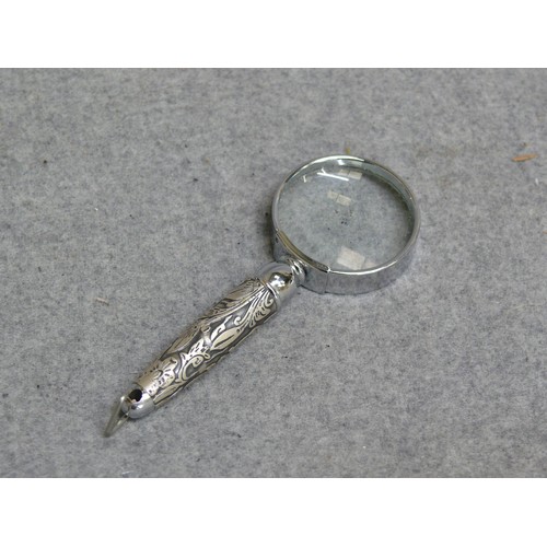 17 - MAGNIFYING GLASS NECKLACE PENDANT