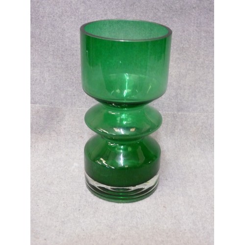 5 - A GENUINE VINTAGE  FINNISH LASI VASE   RIIHIMAEN IN DARK GREEN 1960 VGC