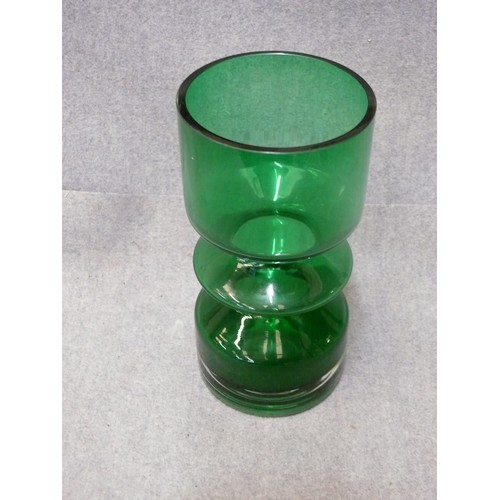 5 - A GENUINE VINTAGE  FINNISH LASI VASE   RIIHIMAEN IN DARK GREEN 1960 VGC