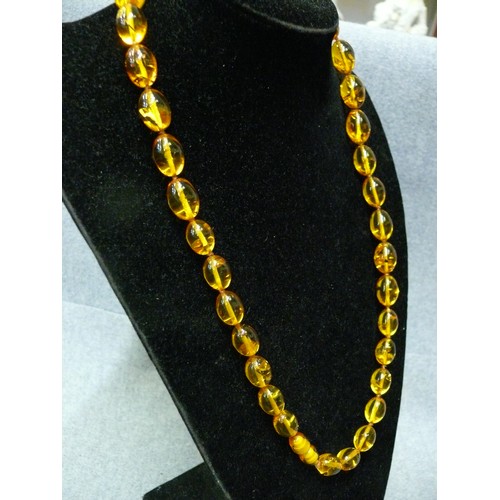 15 - A HONEYCOMB AMBER NECKLACE