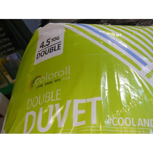 315 - A BRAND NEW 4,5 TOG DOUBLE DUVET