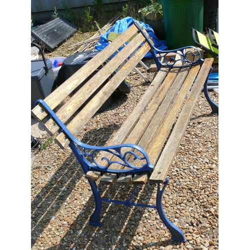 405 - NICE GARDEN BENCH WITH WROUGHT IRON ENDS