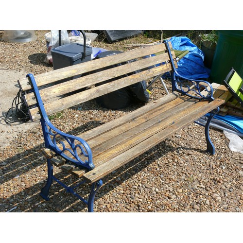 405 - NICE GARDEN BENCH WITH WROUGHT IRON ENDS