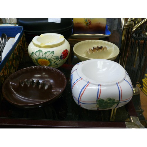 354 - 2 VINTAGE CERAMIC ASHTRAYS PLUS 2 RETRO MELAMINE DISHES