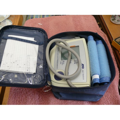 351 - A&D BLOOD PRESSURE MONITOR IN ITS CASE