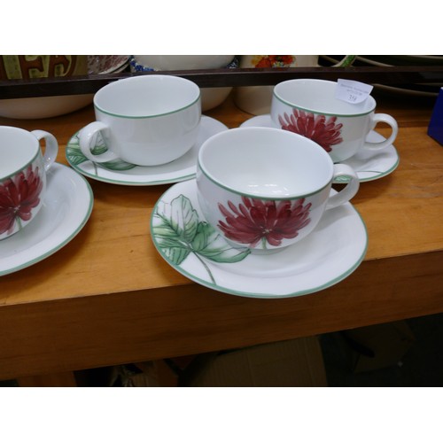 358 - A BEAUTIFUL SET OF 4 FINE CHINA CUPS AND SAUCERS ABSTRACT FLORAL PATTERN DESIGNED BY DOULTON FOR ST ... 