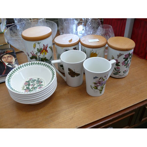 362 - A NICE SELECTION OF PORTMEIRION BOTANICAL GARDENS TO INCLUDE CANNISTERS, BOWLS AND MUGS