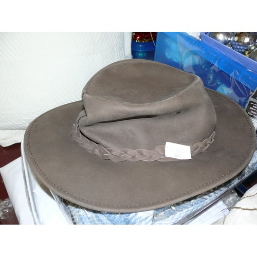 383 - LEATHER BUSH HAT BY THE AUSTRALIAN BUSH HAT COMPANY XL