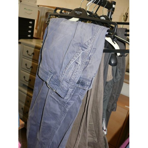 388 - 8 PAIRS OF MENS JEANS/TROUSERS 36