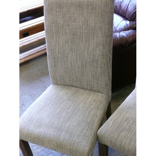 302A - A SET OF 4 UPHOLSTERED DINING CHAIRS WITH WOODEN LEGS