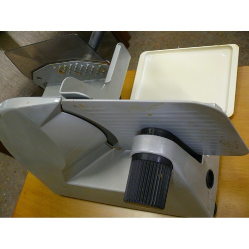 409C - GOOD QUALITY ITALIAN MEAT SLICER 000720N