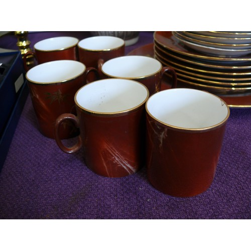 62 - A BEAUTIFUL ORIENTAL PART DINNER AND COFFEE CHINA SET