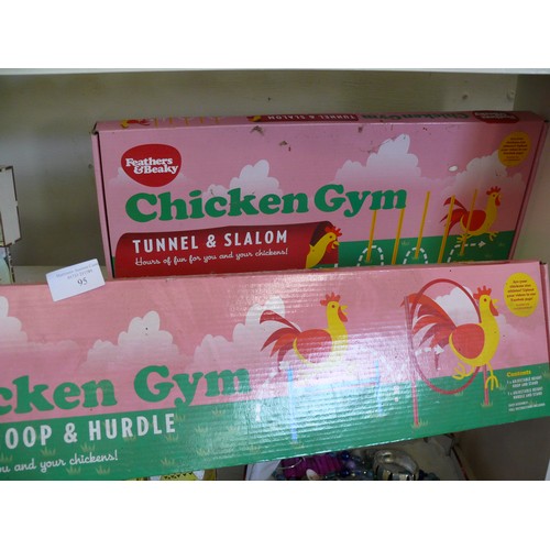 95 - CHICKEN GYM EQUIPMENT BY FEATHERS AND BEAKY COCK-A-HOOP AND HURDLE PLUS TUNNEL AND SLALOM ALL BOXED