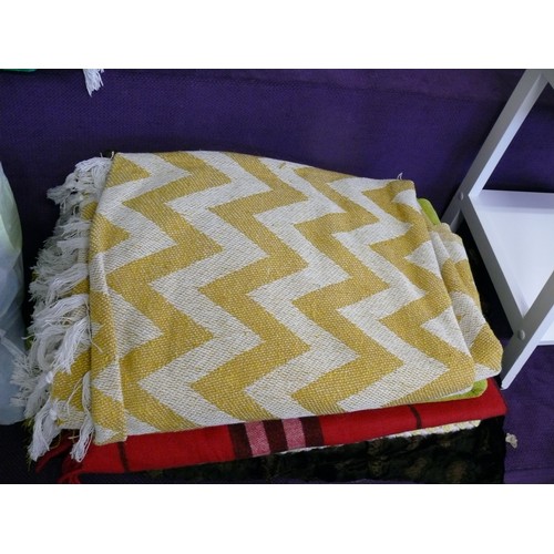 195E - FAUX FUR THROW, CROCHET BLANKET, A TARTAN THROW, A GREEN THROW AND A 100% COTTON AURORA HERRINGBNE T... 