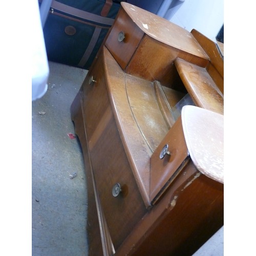 302 - VINTAGE DRESSING TABLE WITH LARGE MIRROR