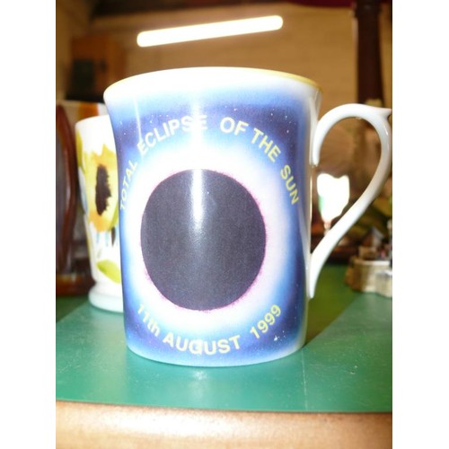 371 - A SELECTION OF QUIRKY MUGS TO INCLUDE OLDI, BERLIN, CHELSEA, SUN ECLIPSE ETC