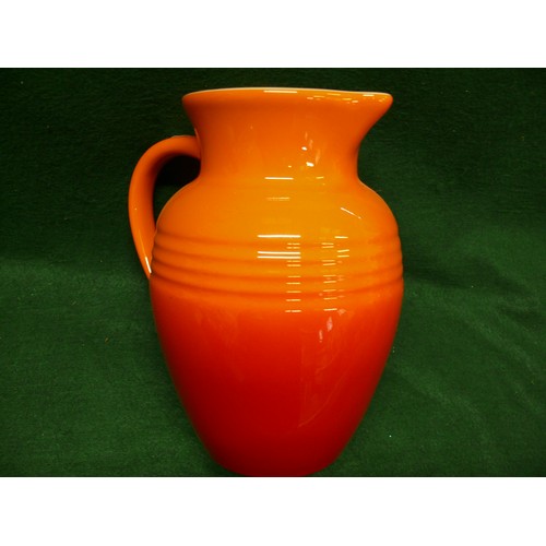 70 - A LARGE CERAMIC LE CREUSET VOLCANIC ORANGE JUG IN PERFECT UNUSED CONDITION