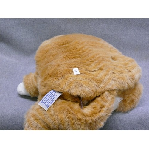 98 - A GOOD QUALITY GINGER CAT PYJAMA CASE