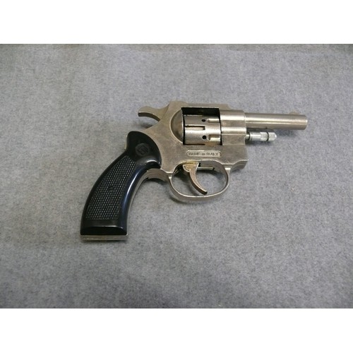 10 - PRECISE 880 .22 STARTING PISTOL .22 Cal Starter Pistol. in silver metal with black GRIPS  The right ... 