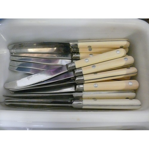 129 - 3 TRAYS OF NICE MATCHING CUTLERY PLUS A LARGE STORAGE TIN