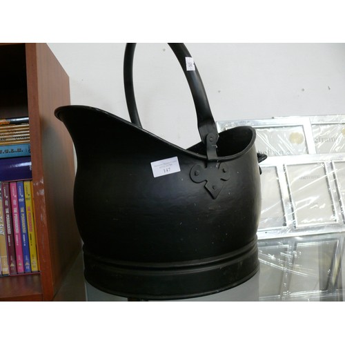 147 - A LARGE BLACK HELMET COAL SCUTTLE