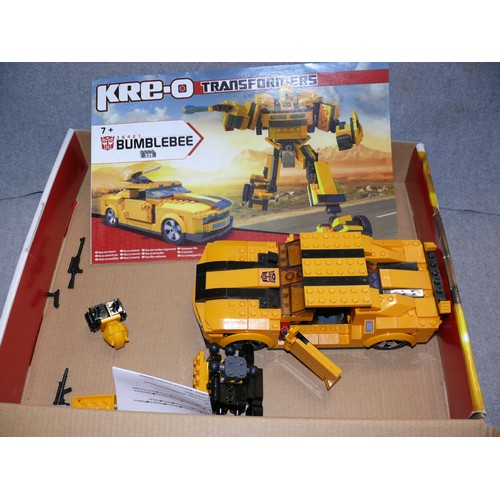 134 - TRANFORMERS BUMBLEBEE BUILDING BLOCK SET IN ORIGINAL BOX