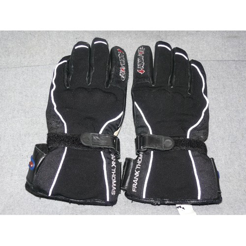 169 - 3 PAIRS OF LADIES MOTORBIKE GLOVES SIZE M & XL