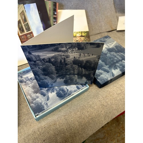 16 - A COLLECTION OF SOUVENIRS OF ALTHORP INCLUDING 2 PACKS OF POSTCARDS,  GREETINGS / NOTE CARDS PLUS A ... 