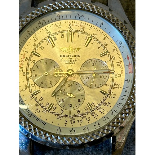 22 - A BREITLING AUTOMATIC WATCH FOR BENTLEY MOTORS.  A CHRONOGRAPH ETANCHE WATCH NUMBER A68062  NO1111 S... 