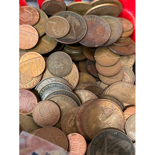 36 - A LARGE COLLECTION OF PRE DECIMAL COINS ALL SORTS OF DATES MANY EARLY PLUS A BAG OF FOREIGN COIN AND... 