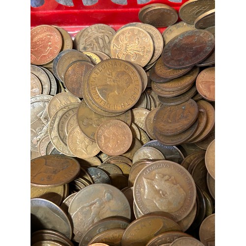 36 - A LARGE COLLECTION OF PRE DECIMAL COINS ALL SORTS OF DATES MANY EARLY PLUS A BAG OF FOREIGN COIN AND... 