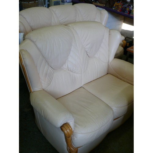 474 - A LOVELY CREAM LEATHER 3 SEATER SOFA WITH CARVED SHOW WOOD TO FRONT OF ARMS PLUS A MATCHING 2 SEATER... 