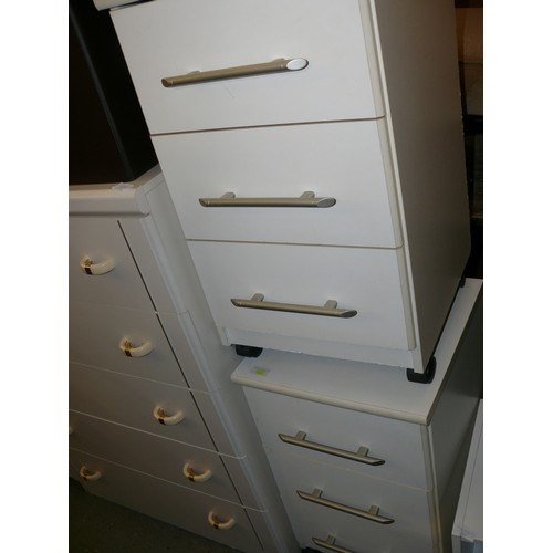 252 - PAIR OF CONTEMPORARY 3-DRAWER BEDSIDES. WHITE WITH BRUSHED CHROME BAR HANDLES.