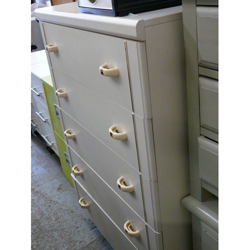 254 - 5 DRAWER BEDROOM CHEST OF DRAWERS. CREAM WITH RETRO STYLE CREAM/GOLD HANDLES