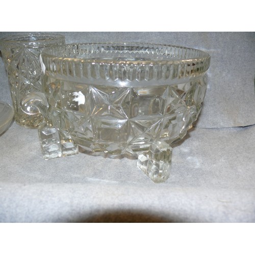 370 - VINTAGE GLASS NIBBLES DISH, BOWL AND JUG.