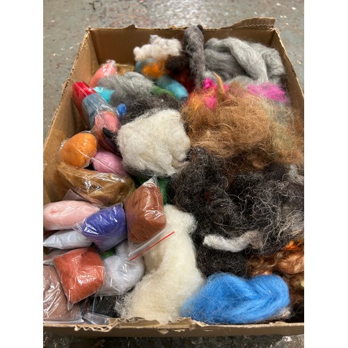 393 - A LARGE BOX OF FELTING WOOL VARIOUS COLOURS