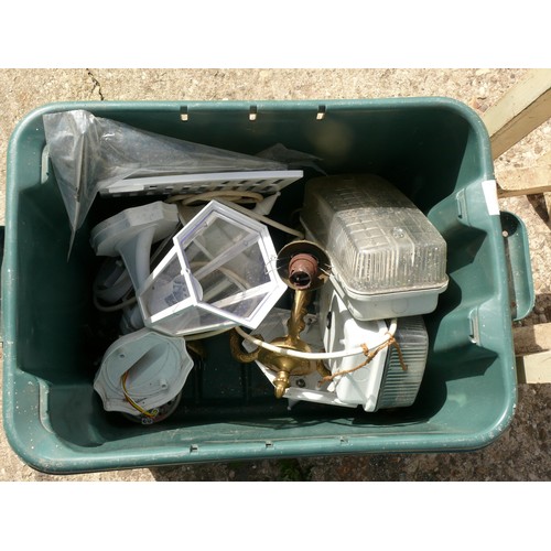 419 - A WOODEN STAND, WOODEN BOX AND BOX OF GARDEN LIGHTS