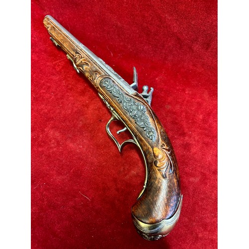 59 - A REPLICA OF 18th C GERMAN OFFICER`S FLINTLOCK PISTOL USED IN THE REVOLUTIONARY WAR WORKING ORDER