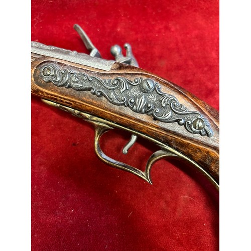 59 - A REPLICA OF 18th C GERMAN OFFICER`S FLINTLOCK PISTOL USED IN THE REVOLUTIONARY WAR WORKING ORDER