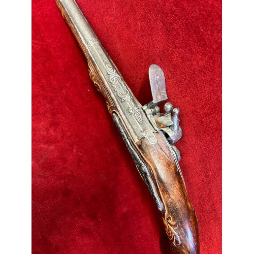 59 - A REPLICA OF 18th C GERMAN OFFICER`S FLINTLOCK PISTOL USED IN THE REVOLUTIONARY WAR WORKING ORDER