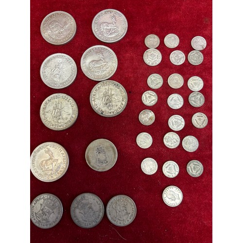 35 - A COLLECTION OF SUID-AFRIKA, SOUTH AFRICAN SILVER COINS 7. 28.80gr 5 SHILLINGS VARIOUS DATES 1940/50... 