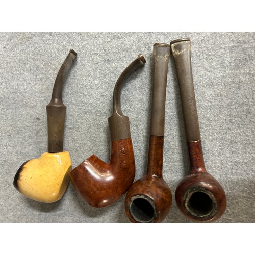 3 - VERY NICE PIPE RACK IN THE FORM OF A SHIPS WHEEL PLUS 4 PIPES ONE MEERSCHAUM PIPE