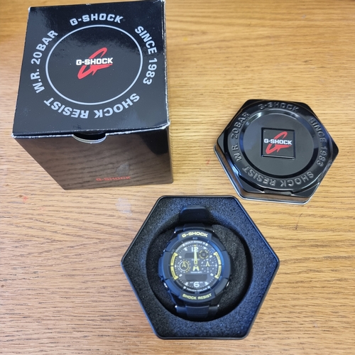 40A - W.R.20 G-SHOCK WATCH BLACK WITH YELLOE DETAIL IN METAL CASE WITH INSTRUCTIONS MP-MGSA5-1